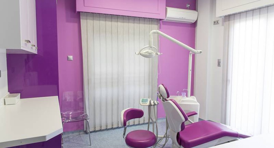 Οδοντιατρική αίθουσα DENTALL Γαλάτσι